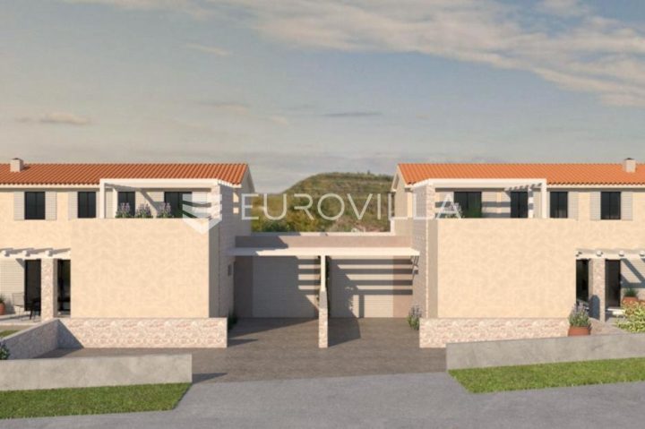 Maison à vendre 230 m² – Momjan