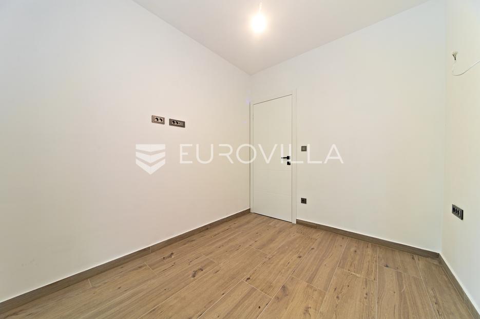 Appartamento In vendita -  Osijek