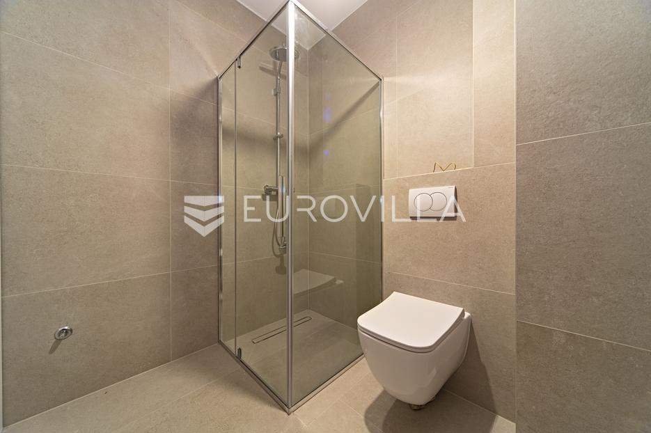 Appartamento In vendita -  Osijek