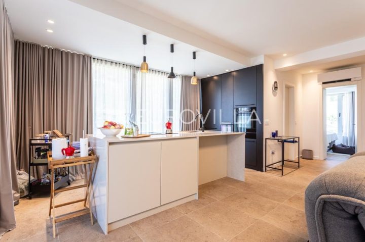 Dům na prodej 320 m² – Hvar