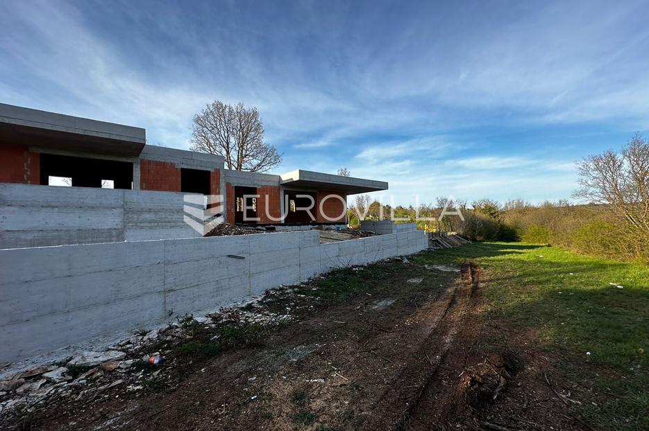 Casa In vendita - Istarska Tinjan - foto 2/9