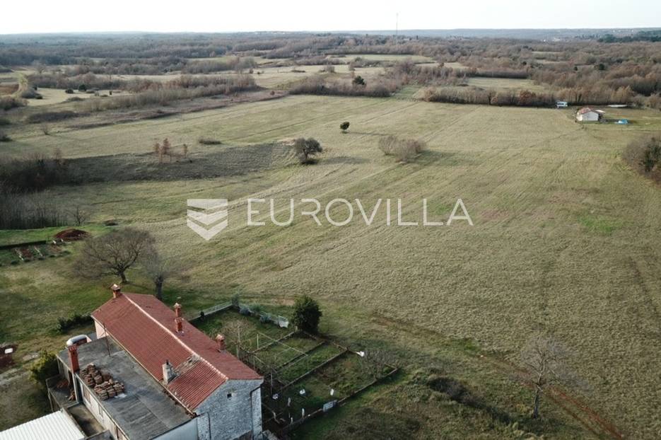 Działka Na sprzedaż -  Barban