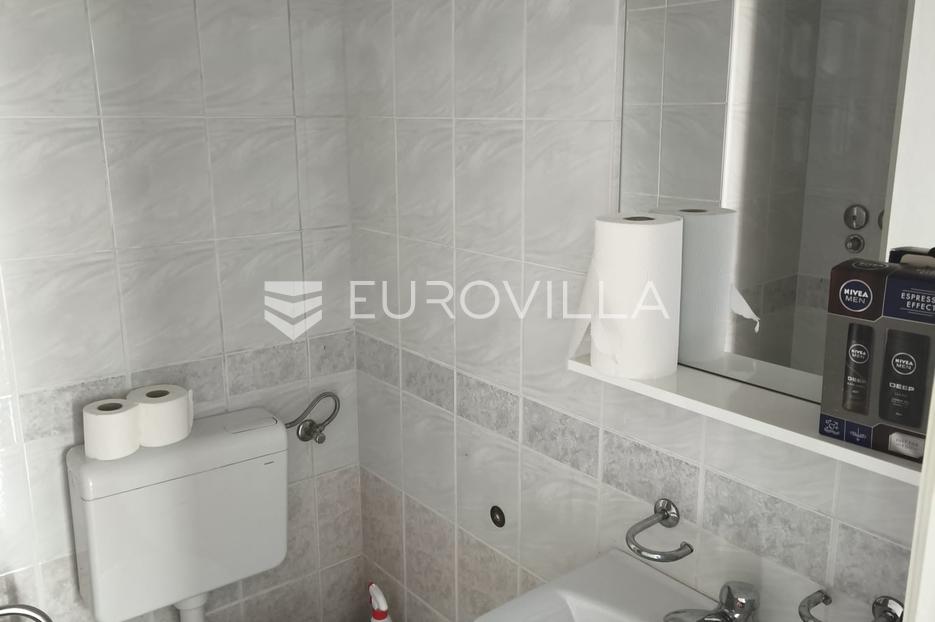 Commerciale In vendita - Osječko-baranjska Našice
