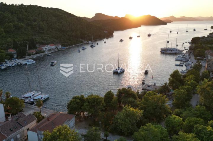 Land for sale 2361 m² – Šipanska Luka