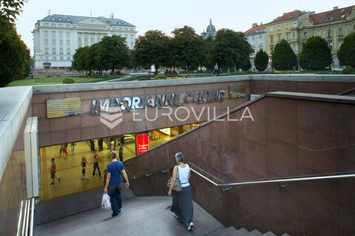Poslovni prostor na prodaju 14 m² – Donji Grad