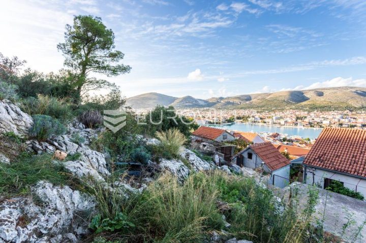 Pozemek na prodej 3300 m² – Čiovo