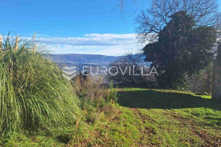 Kuća na prodaju 188 m² – Gračišće