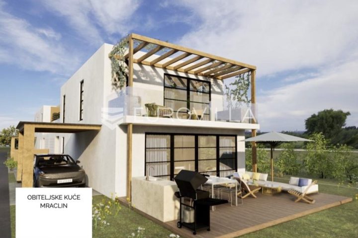 Haus zu verkaufen 222 m² – Mraclin