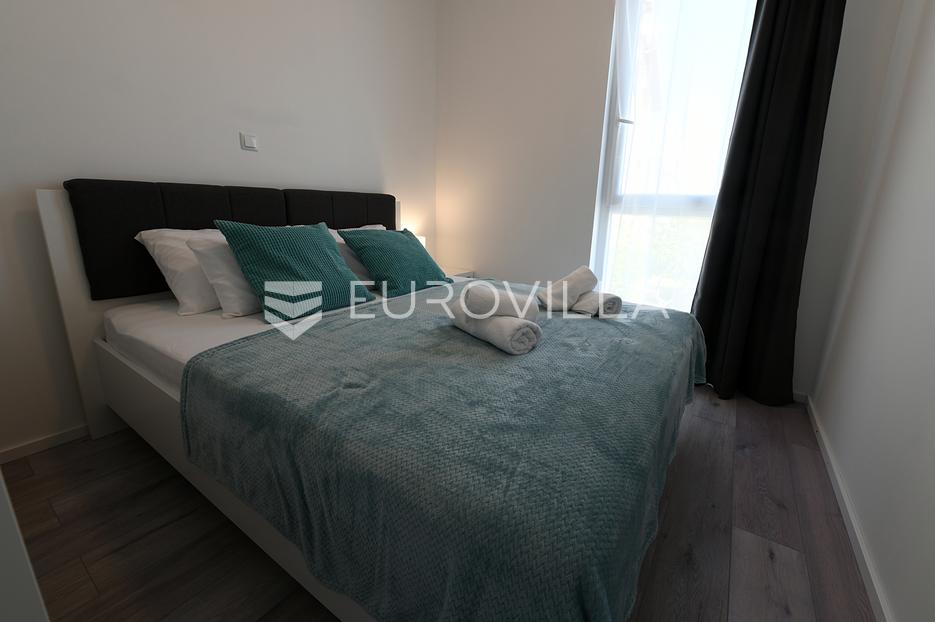 Haus Zu verkaufen -  Novalja