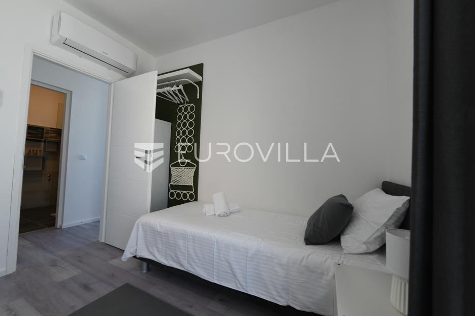 Haus Zu verkaufen -  Novalja