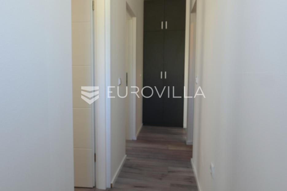 Haus Zu verkaufen -  Novalja