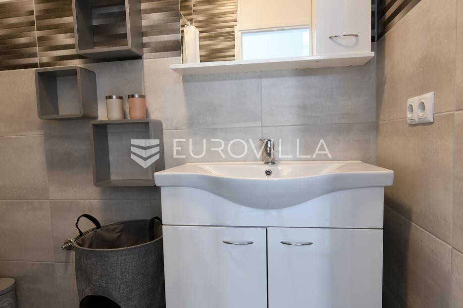 Haus Zu verkaufen -  Novalja