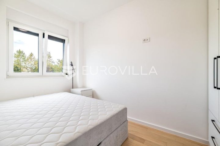 Appartement À louer - Grad Zagreb Donja Dubrava - foto 3/4