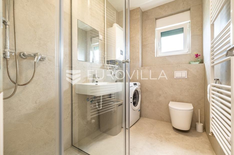 Appartement À louer - Grad Zagreb Donja Dubrava