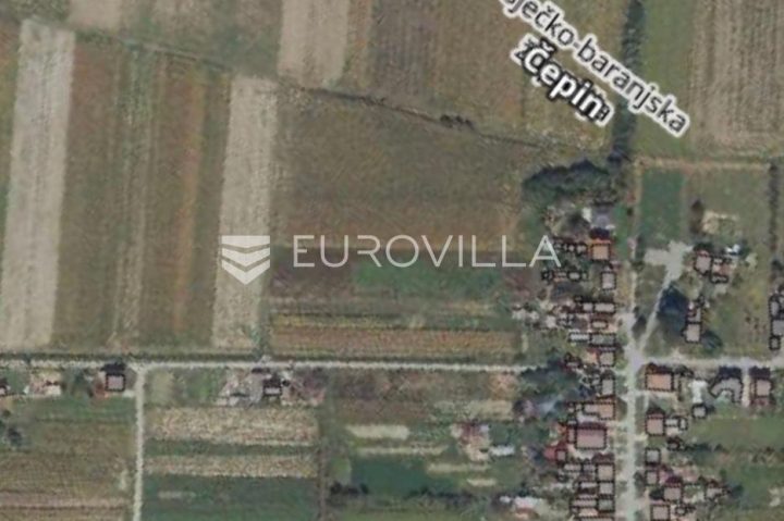 Działka na sprzedaż 580 m² – Čepin