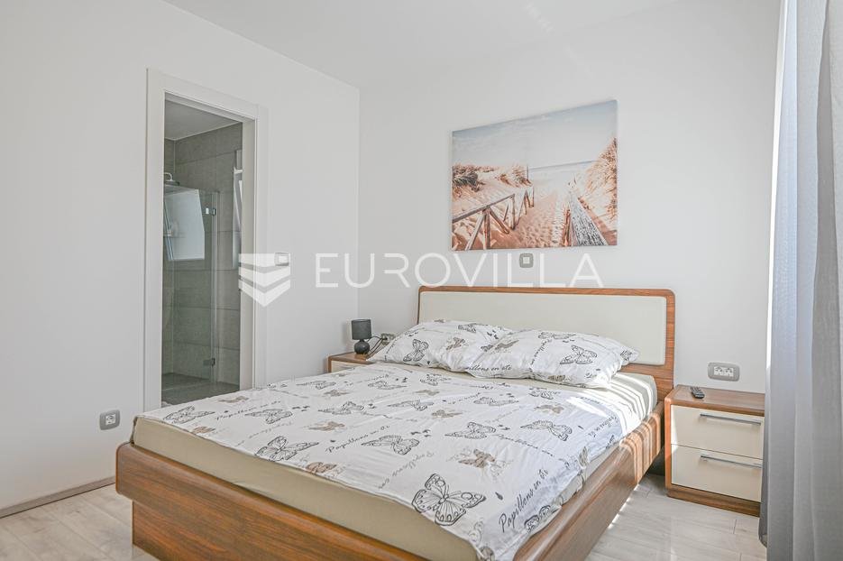 Maison À vendre - Šibensko-kninska Vodice