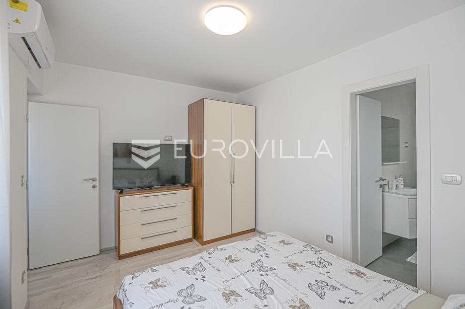 Maison À vendre - Šibensko-kninska Vodice