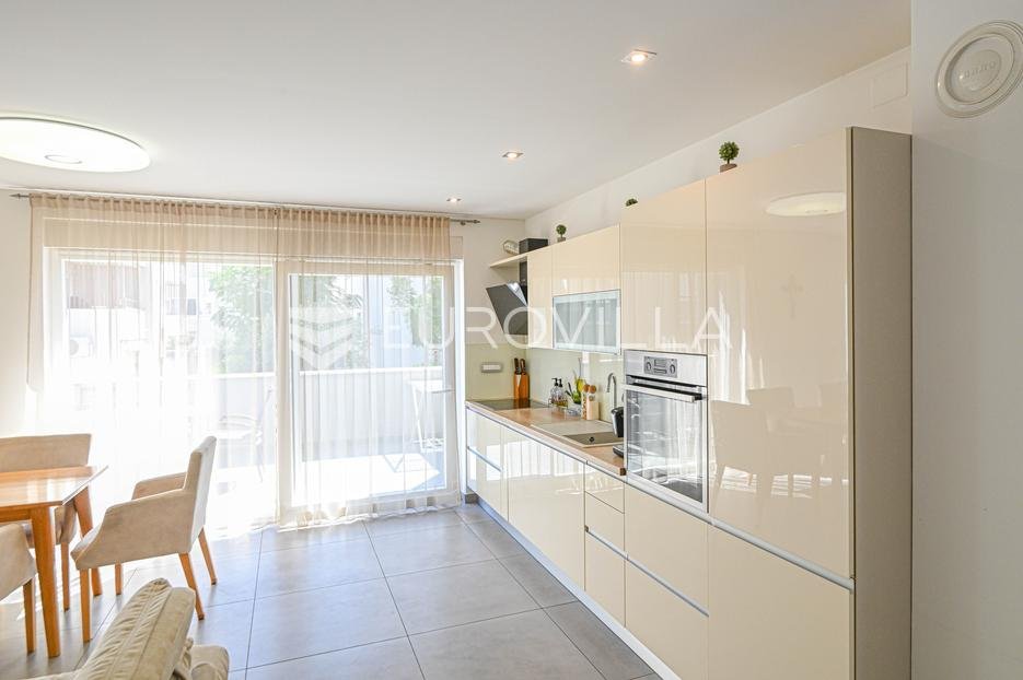 Maison À vendre - Šibensko-kninska Vodice