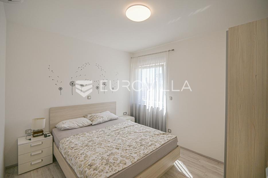 Maison À vendre - Šibensko-kninska Vodice