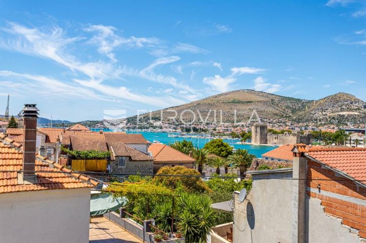 House for sale 298 m² – Trogir