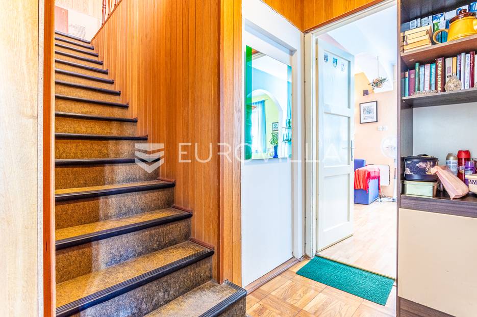Maison À vendre -  Trogir