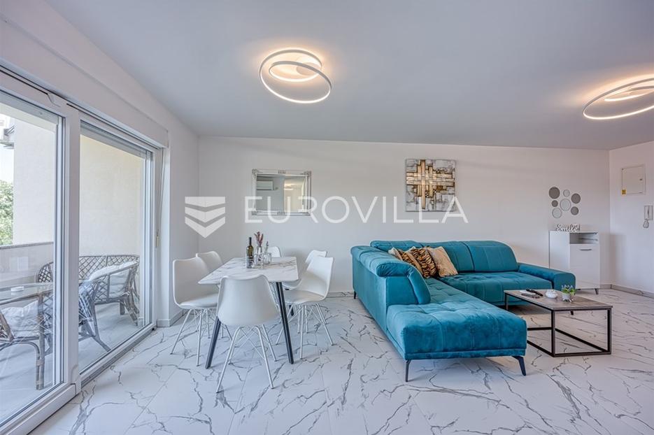 Appartamento In vendita -  Umag