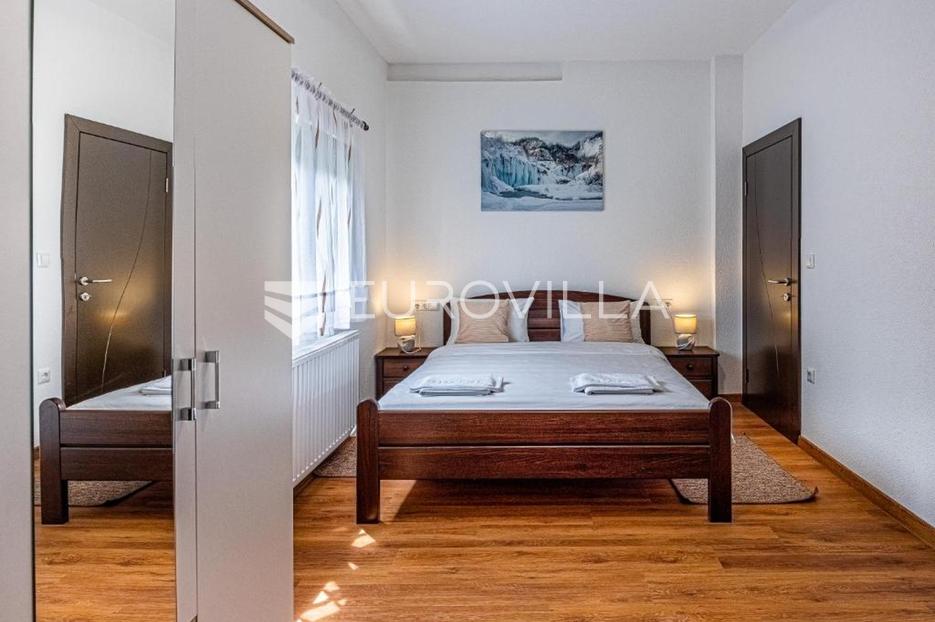 Casa In vendita - Ličko-senjska Plitvička Jezera