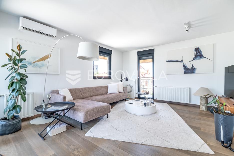 Apartmán Na prodej -  Črnomerec