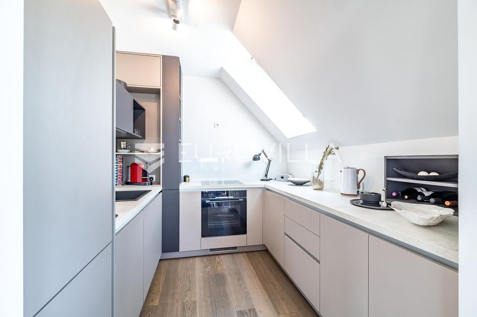 Apartmán Na prodej -  Črnomerec