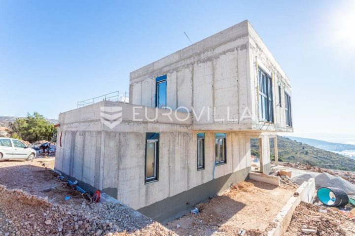 Hiša na predaj 203 m² – Seget Gornji