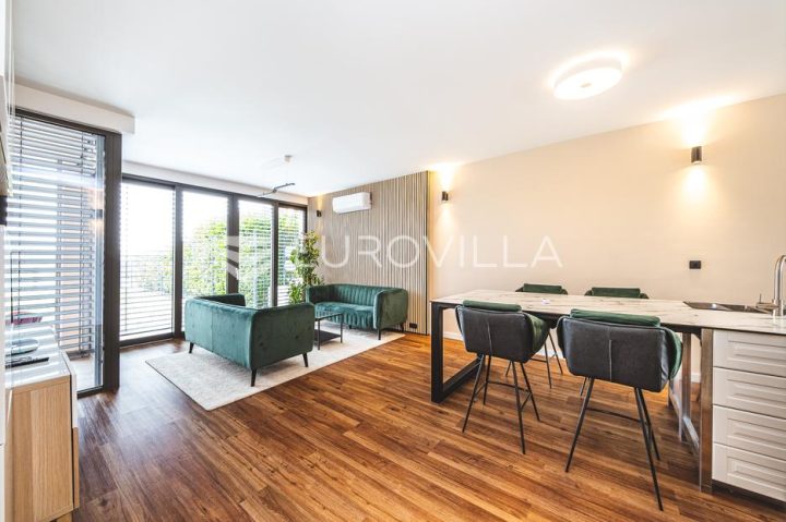 Dom na predaj 180 m² – Blato
