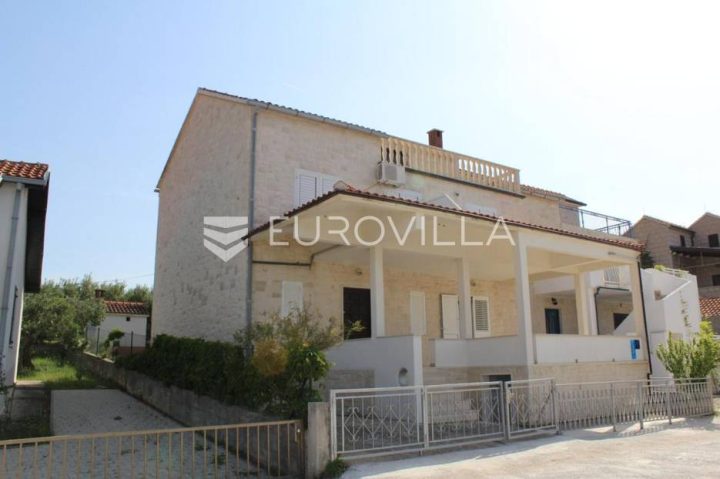 Casa in vendita 250 m² – Splitska