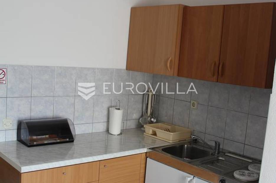 Kuća Na prodaju -  Supetar
