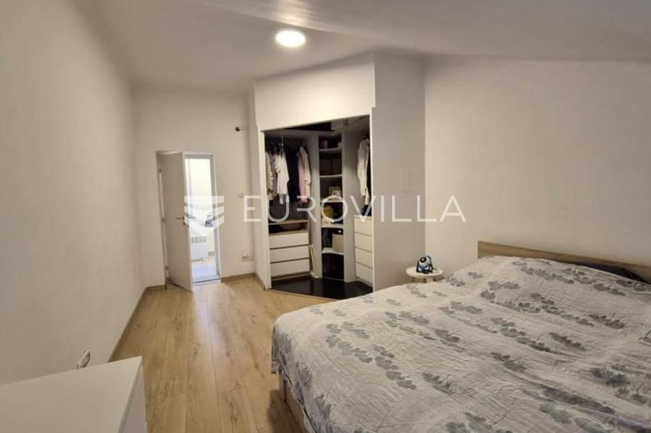 Appartamento In vendita -  Rijeka