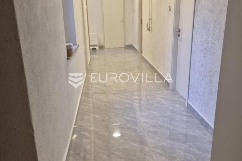 Appartamento In vendita -  Rijeka