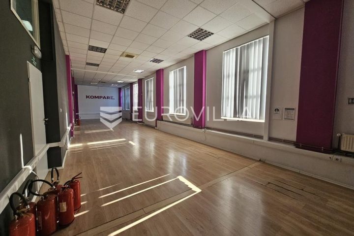 Lokal użytkowy do wynajęcia 400 m² – Gornji Grad / Centar