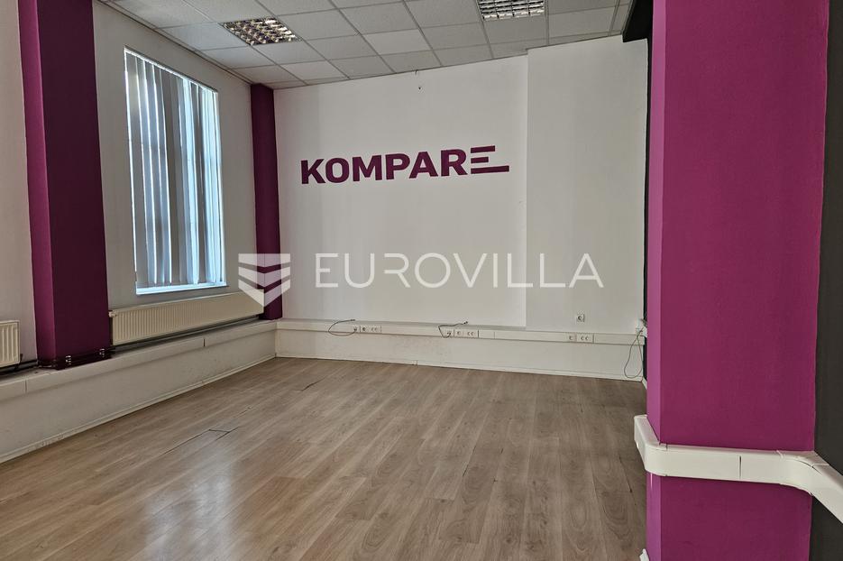 Commerciale In vendita -  Osijek