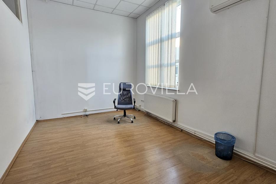 Commerciale In vendita -  Osijek