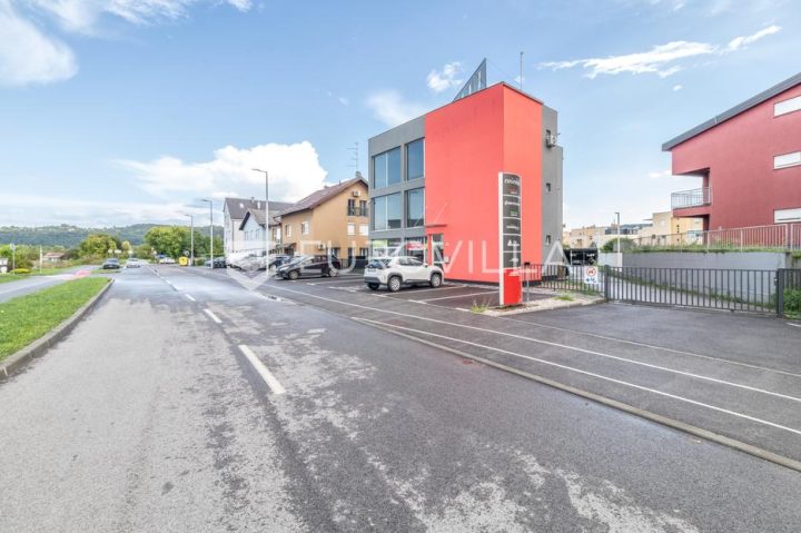 Komerční na prodej 570 m² – Anindol