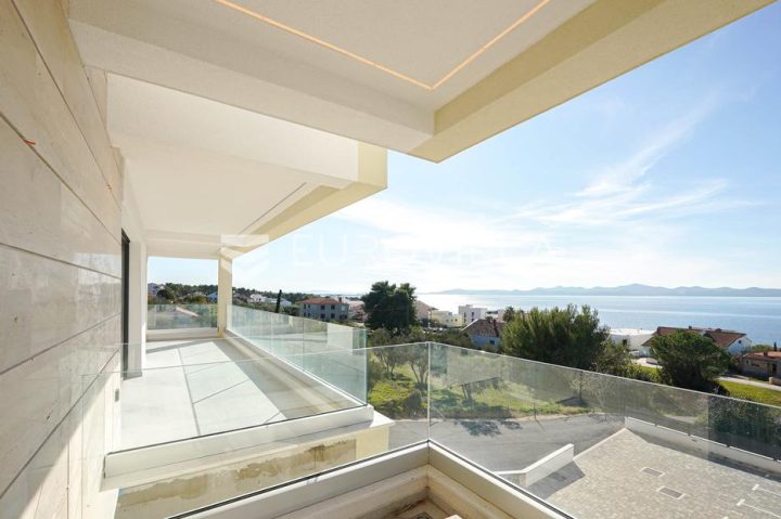 Appartamento in vendita 208 m² – Kožino