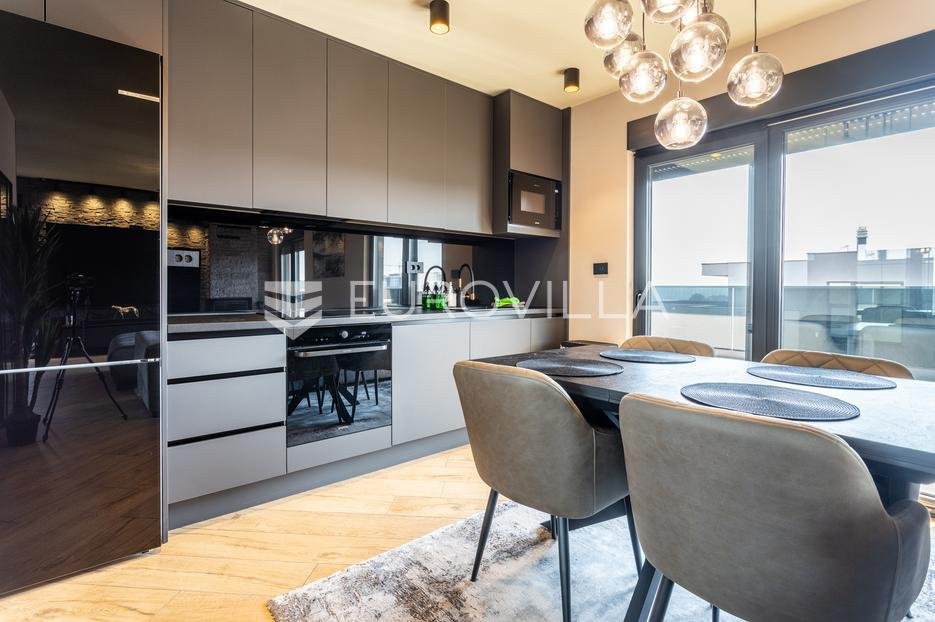 Flat For sale - Splitsko-dalmatinska Split