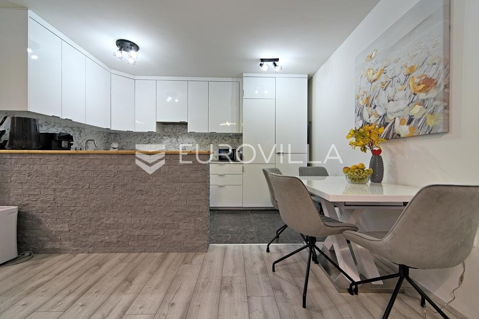 Flat For sale - Osječko-baranjska Osijek