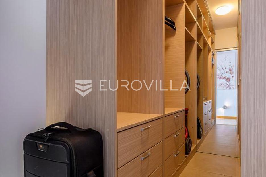 Apartment Zu verkaufen -  Split