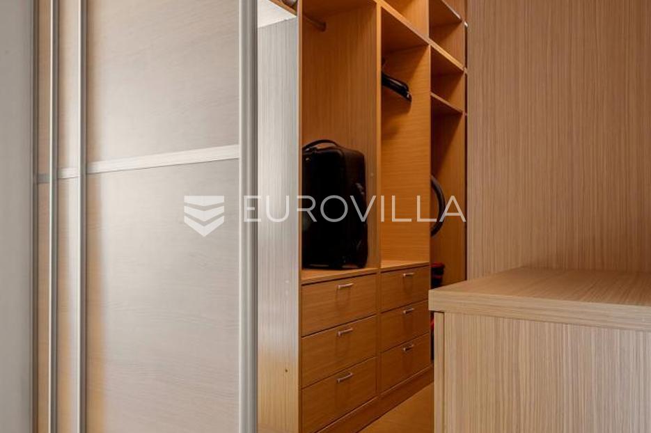Apartment Zu verkaufen -  Split