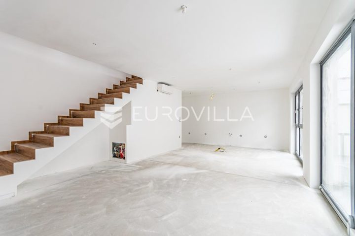 Flat for sale 138 m² – Centar
