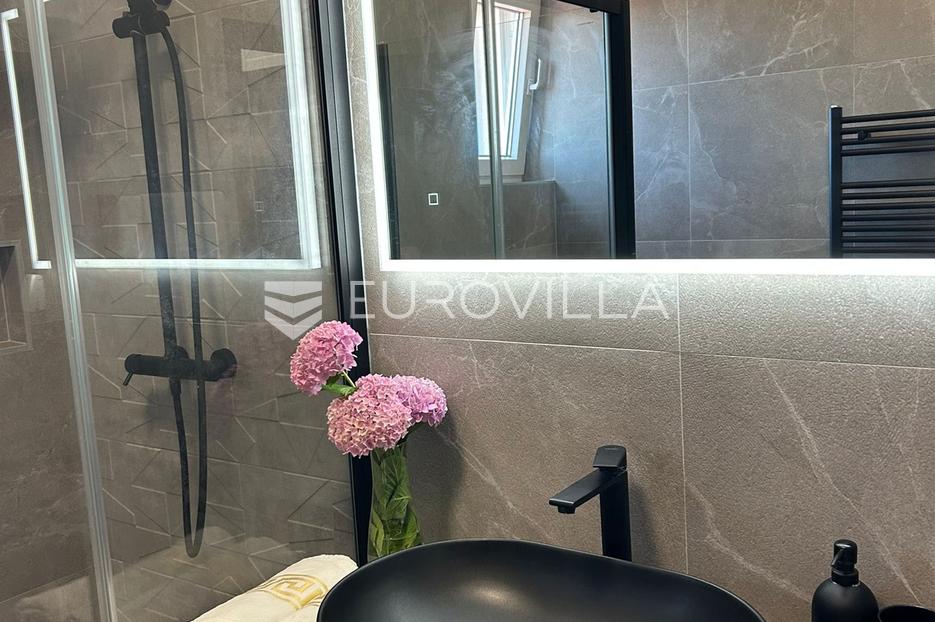 Hiša Na predaj -  Privlaka