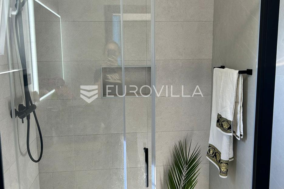 Hiša Na predaj -  Privlaka