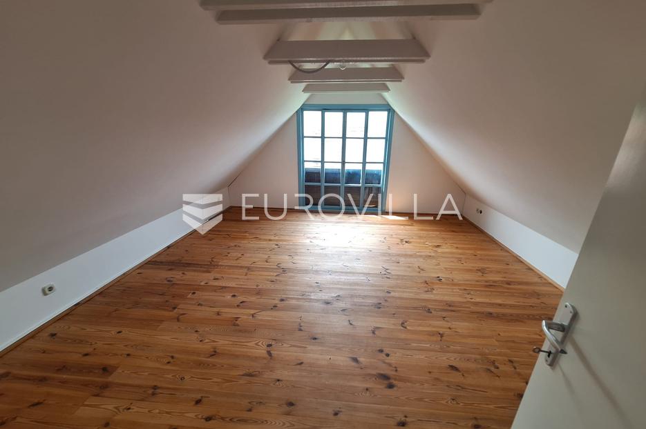 Maison À vendre - Karlovačka Barilovići