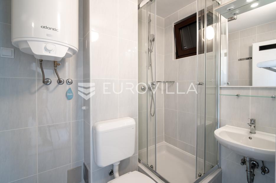 House For sale - Zadarska Kolan