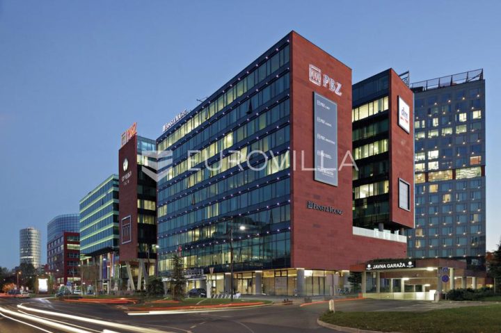 Locaux commerciaux à vendre 925 m² – Kanal